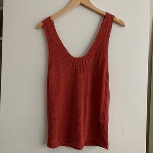 Madewell monterey sweater tank in pink/red color